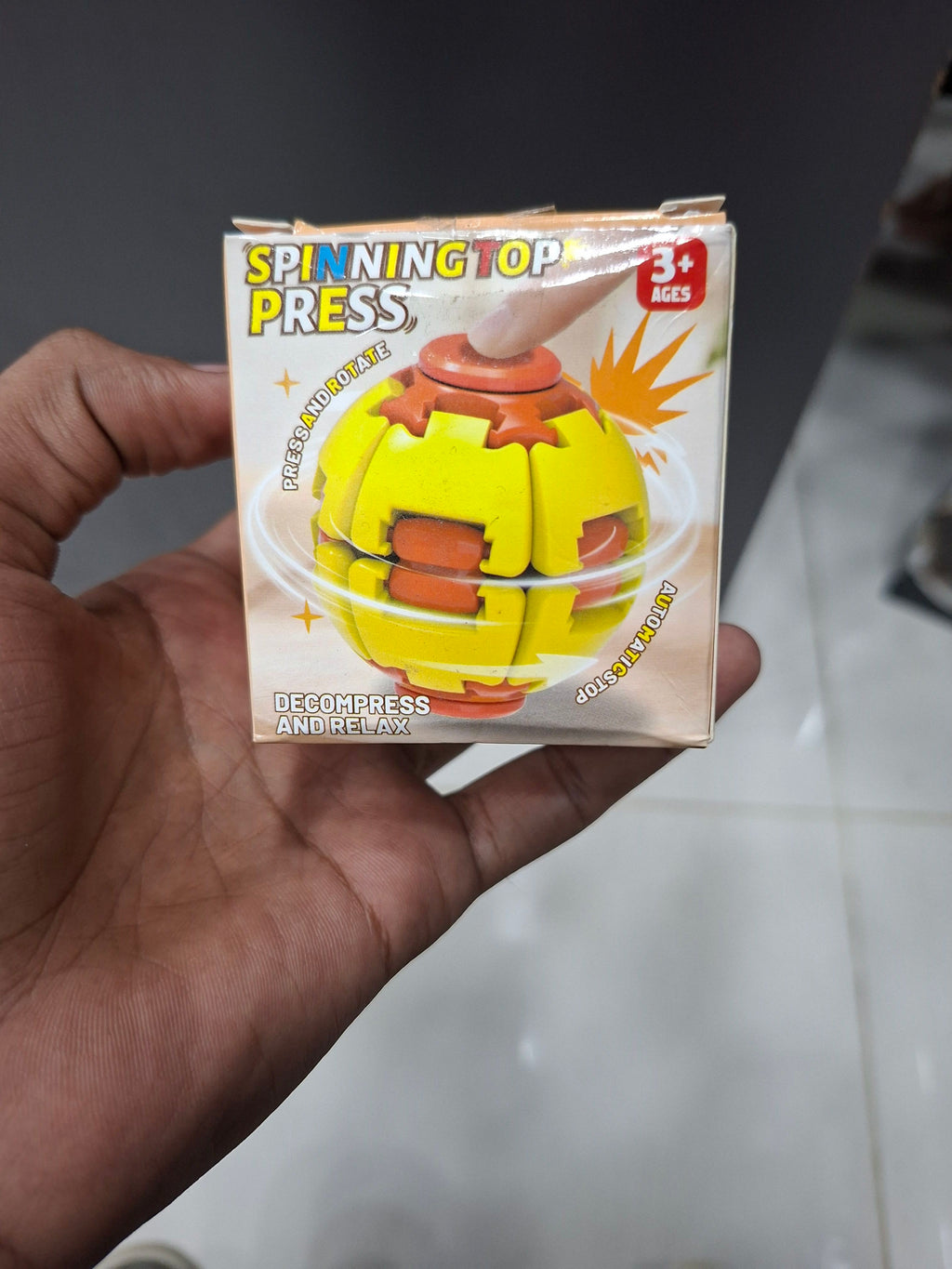 Spinning Top Press Decompression Toy – Random Color