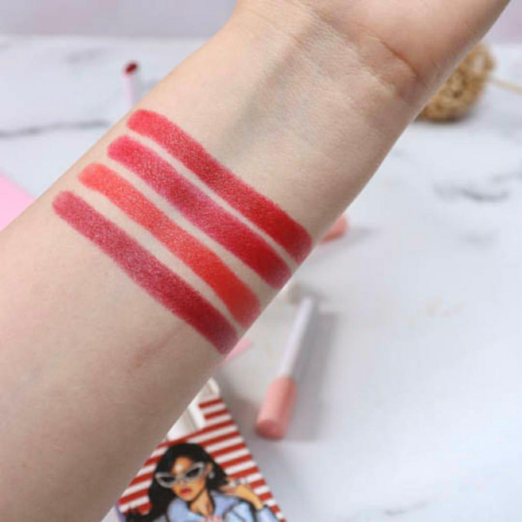 WB 4-Piece Highly Pigmented Smoky Lipstick Set – Random Colors