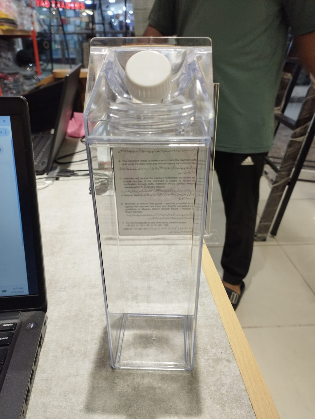 Transparent Acrylic Water Bottle – 1 Litre